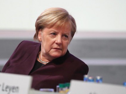 默克尔：德国不应一开始就排除任何公司在5G合同外