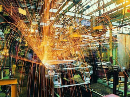 中国11月工业增6.2%为近半年最高
