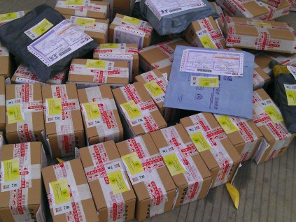 国家邮政局：中国快递年业务量突破600亿件
