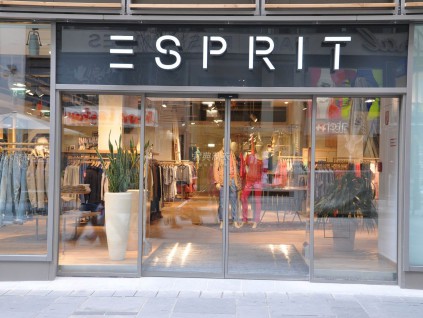 著名服装公司Esprit宣布计划减全球40%非店铺员工