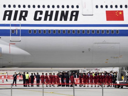 美国撤销中国航班飞美禁令 但仍限每周仅开放2班