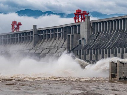三峽大壩攔下長江1號洪水 為中下游削減洪峰3成