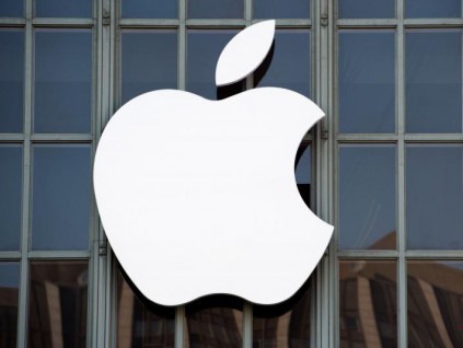 苹果成为首家市值破2万亿美元的美国公司