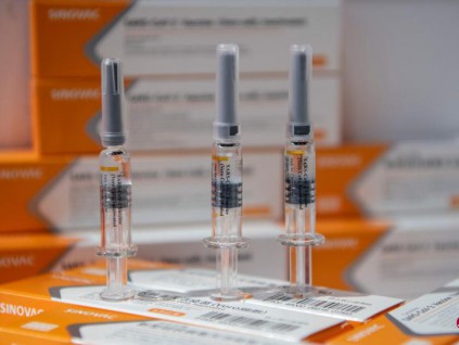 世卫与中国合作确保其新冠疫苗符合国际准则