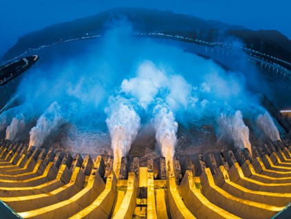 科技神算 三峡大坝挺过「三分钟可灌满西湖」的洪峰