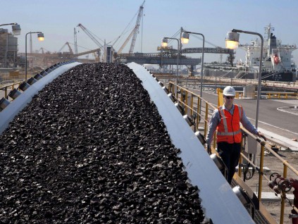 因进口限制严格且需求强劲 中国冬天煤炭供应料紧俏