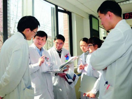复旦版中国医院榜单发布 张文宏团队十次蝉联专科榜第一