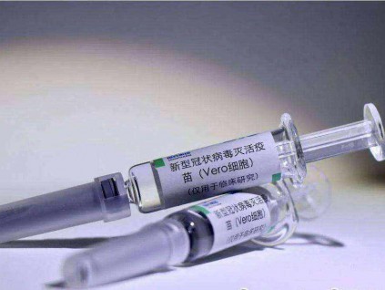 明报社评：中国疫苗获产油国认可 多元选择抗富国包揽