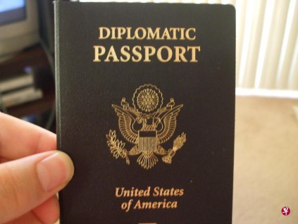 中国取消持美外交护照访港澳免签待遇