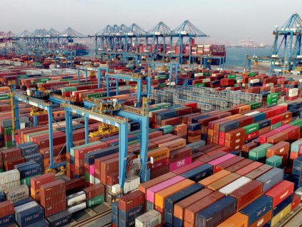 中国出口激增 集装箱供不应求 同比增11.5％