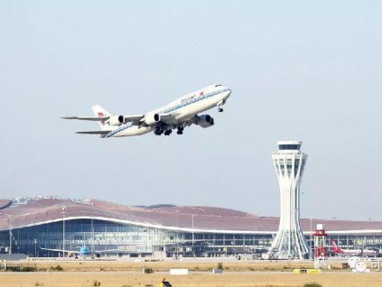 中国民航旅客运输量达4.2亿人次 连续15年稳居世界第二
