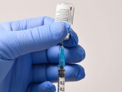 研发有效追加剂疫苗 莫德纳辉瑞调整策略应对变种病毒
