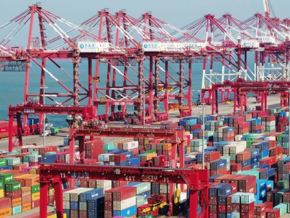 中国今年前两个月外贸进出口同比增32.2%