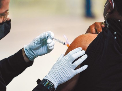美疾病管制暨预防中心宣布 打完疫苗可国内旅行