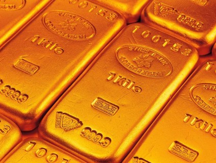 全球黄金需求接近13年低点 中国买入但投资者卖出