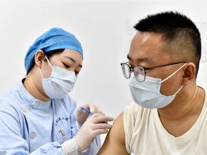 中国疫苗外交因WHO大获全胜 却面临关键威胁