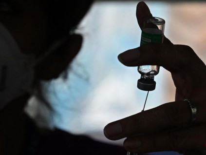 印度政府与制药公司达成协议生产3亿剂新冠疫苗