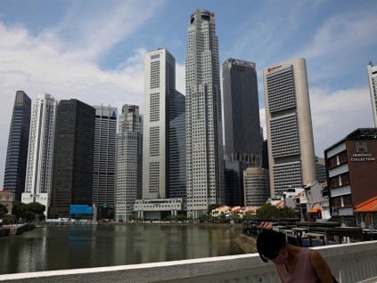 新加坡缩短入境隔离天数至14天 期间须自我检测