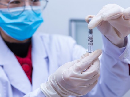 中国国药和科兴将为COVAX提供至多5.5亿剂疫苗