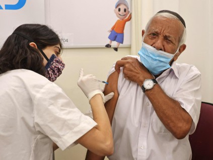 以色列分析：第三剂辉瑞疫苗显著提高年长者感染和重症保护