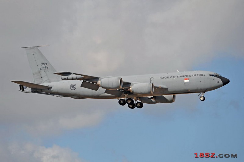 KC-135加油机