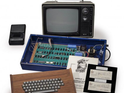 乔布斯45年前亲手组装Apple-1拍卖 40万美元落槌