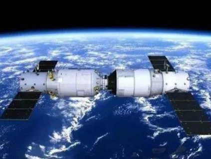 首次中国太空站机械臂转位货运太空船试验成功