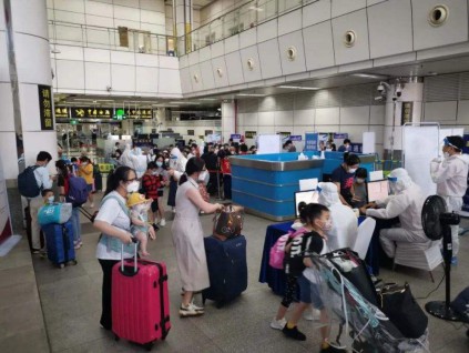 深圳宣布香港入境旅客集中隔离期延长至14天
