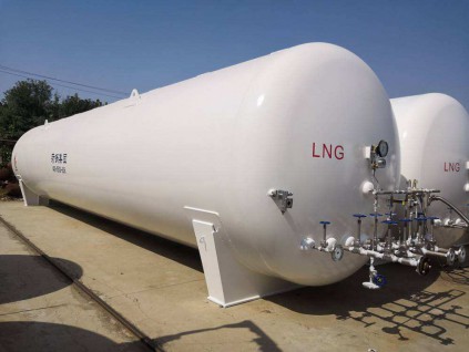 世界最大 液化天然气储罐 中国盖6座27万立方米