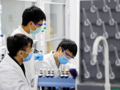 中国正研发广谱药以应对变异新冠病毒