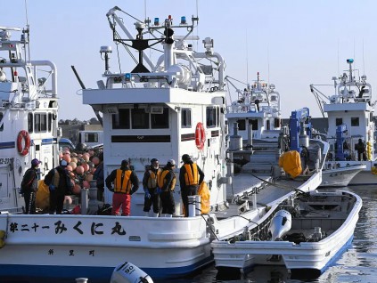 日本观光船北海道附近沉没 至昨晚26乘客仍下落不明
