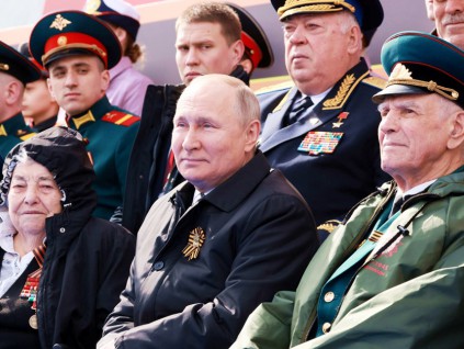 庆祝二战结束77周年 俄罗斯举行胜利日阅兵