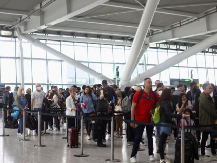 欧洲各地旅游回升 英国航空业人手短缺 多趟航班取消