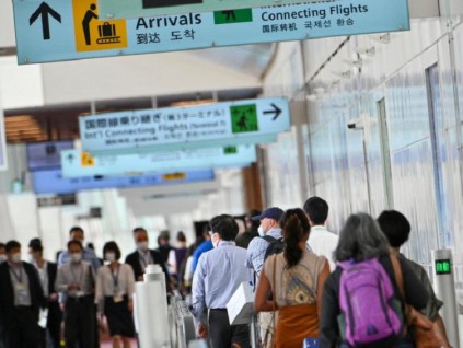 日本发布入境游客防疫规定 必须戴口罩买保险