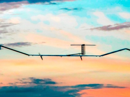 美国陆军太阳能无人机已飞行50天 还没耗尽电能