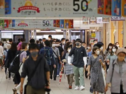 日本新冠疫情严峻 企业被迫停产或关闭分店
