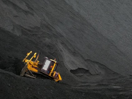 为避免制裁 印度企业用人民币购买低价俄罗斯煤炭