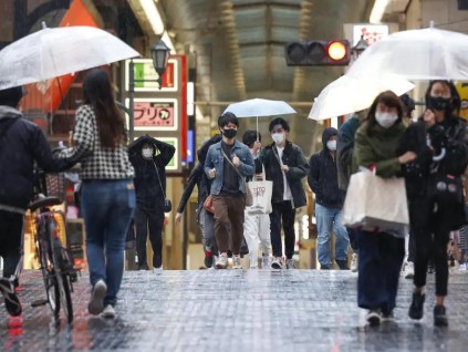 日本研究：长期新冠后遗症患者对光与声音过敏