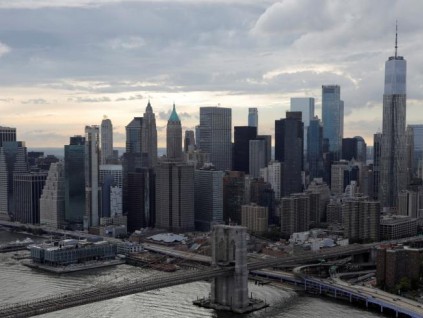 寻求庇护移民涌入 纽约市宣布进入紧急状态
