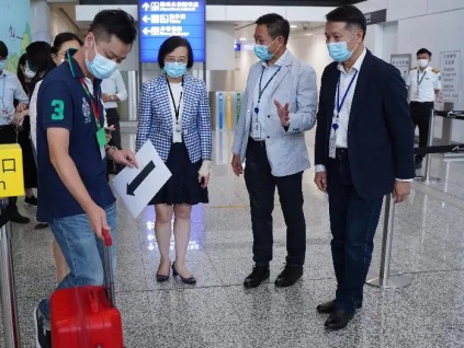 香港今起缩短隔离检疫及抵港外国人快检天数