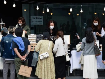 韩国拟两阶段解除室内口罩规定 最快春节前上路