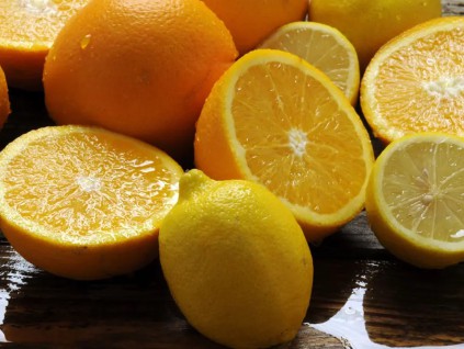 感冒药物缺货 柠檬橙等含维C水果突然成为热销品