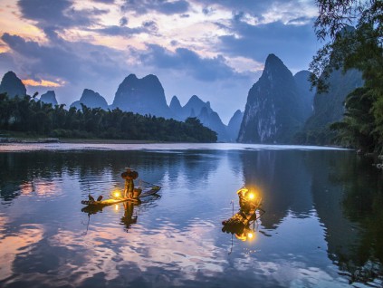 中国多地推旅游景区优惠政策发放文旅消费券