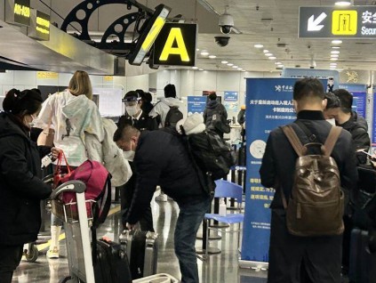 旅客搭机入境中国 本月17日起须提48小时阴性证明
