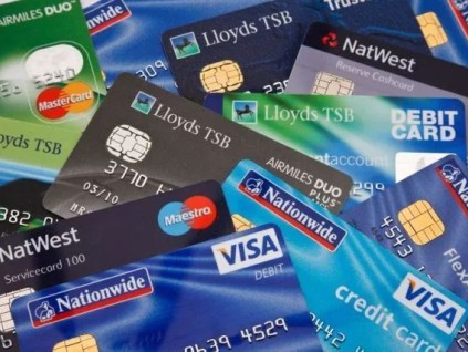美国人申领信用卡须等6周  其原因尽是芯片短缺