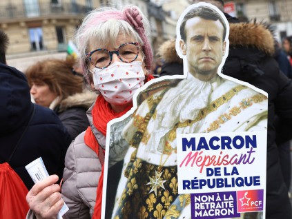 法国大罢工反年金改革计划 逾百万人上街抗议