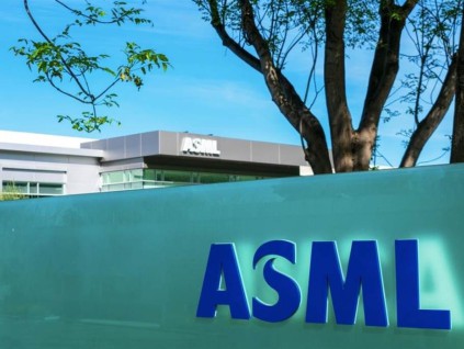 美拟收紧输华芯片设备 荷兰ASML承包商考虑至东南亚设厂