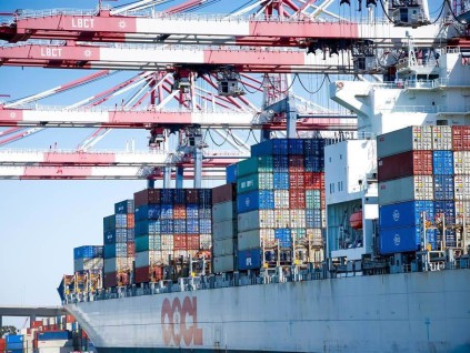 日本海事中心数据显示 去年中国发往美国货柜占比减少