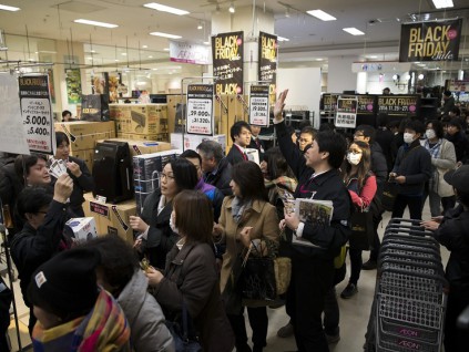 全力迎接中国游客 日本扩充免税店商家增聘汉语员工