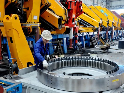 中国4月份制造业PMI指数为49.2% 重回荣枯线以下